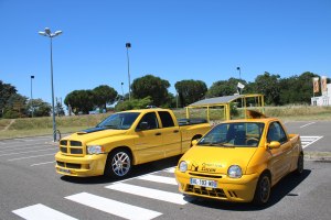 Dodge Ram SRT10 et Renault Twingo pick-up réalisé par la carrosserie Lacan